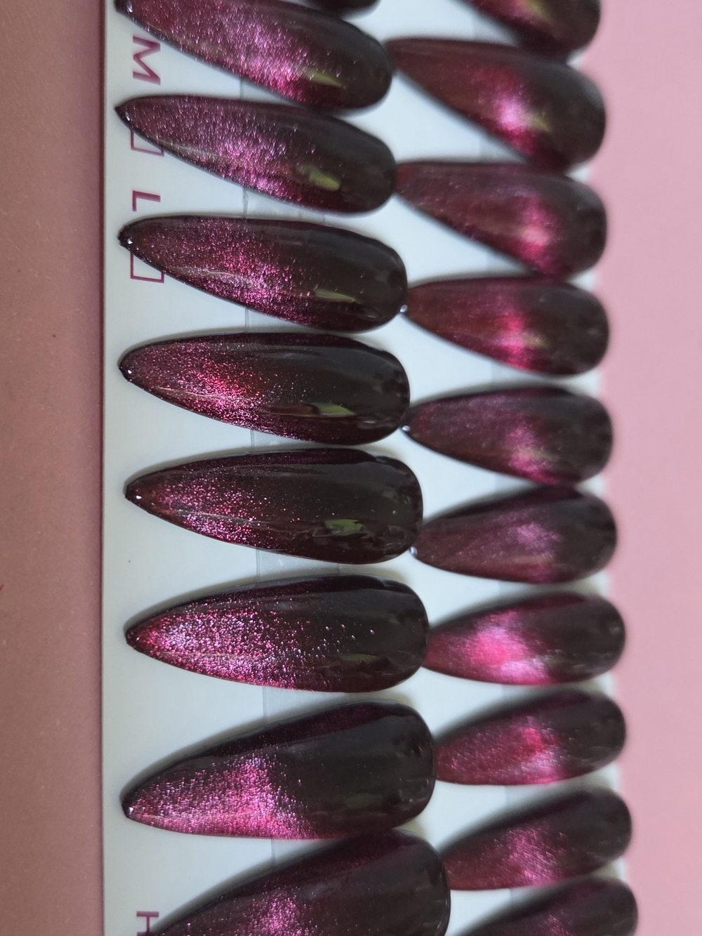 Red Cat Eye Press-On Nails